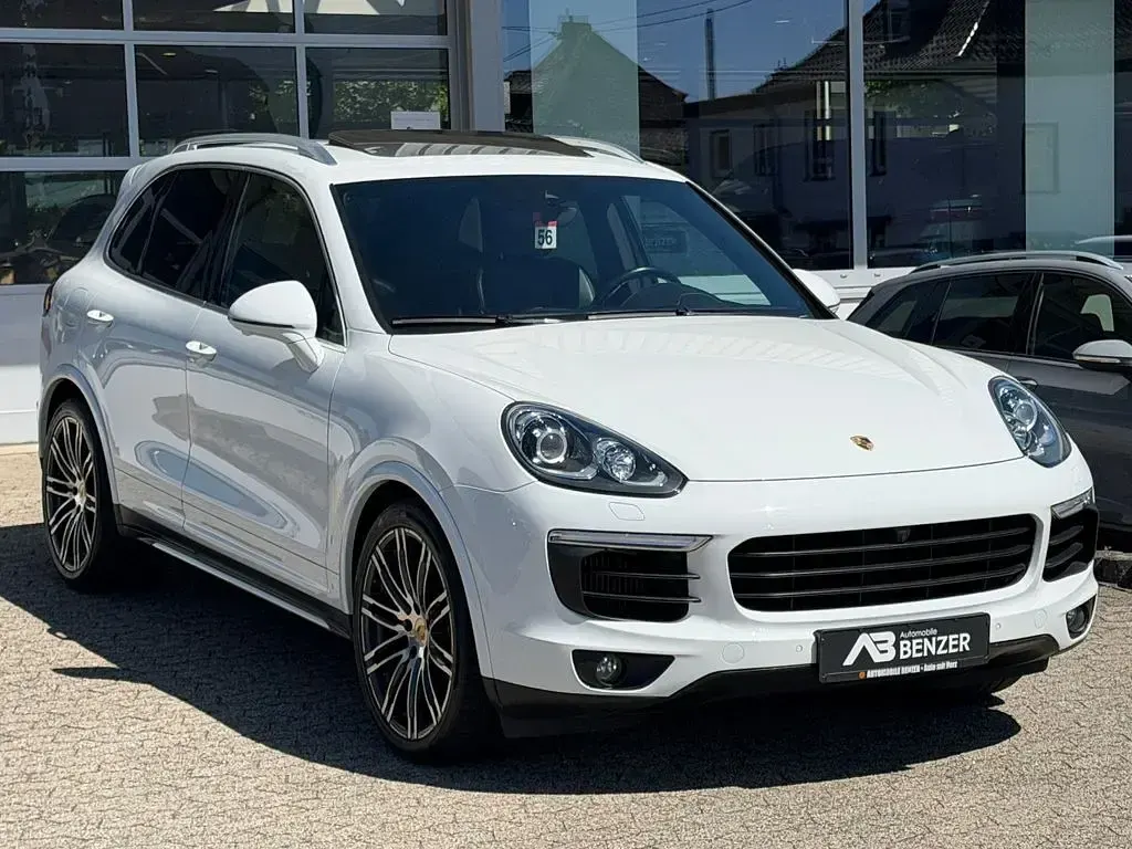 Second-hand Porsche Cayenne 262 CP (192 kW) 2016 Alb SUV