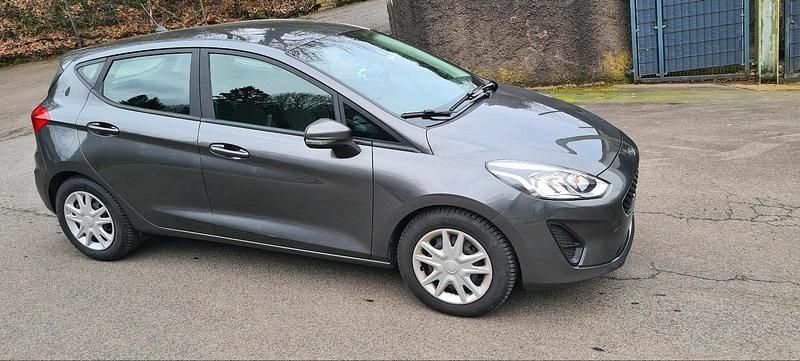 Gebraucht Ford Fiesta Trend 72 PS (52 kW) 2018 Grau Kleinwagen