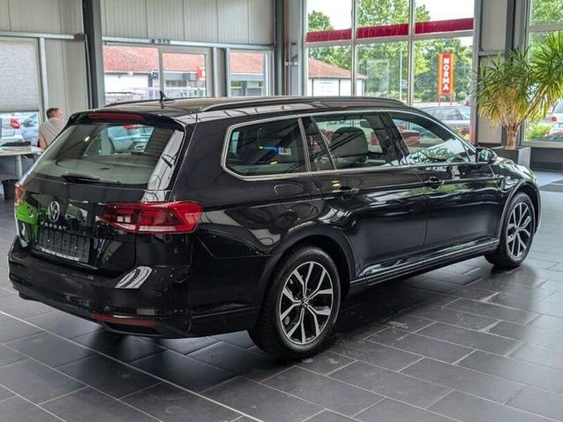Gebraucht VW Passat Business 200 PS (147 kW) 2022 Schwarz Kombi