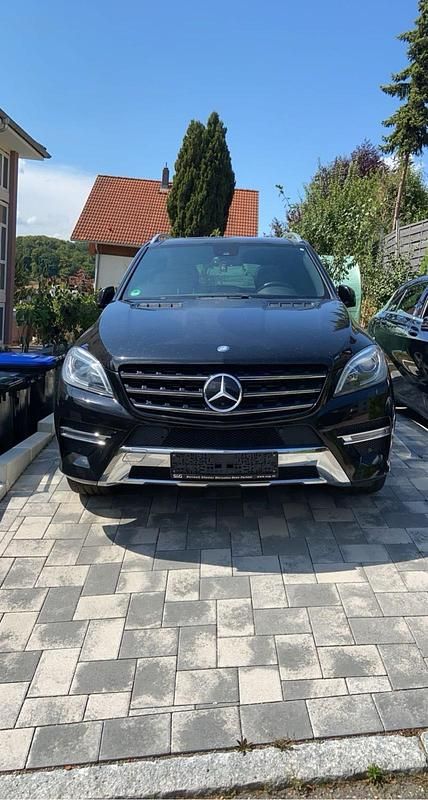 Gebraucht Mercedes ML350 258 PS (189 kW) 2014 Schwarz SUV
