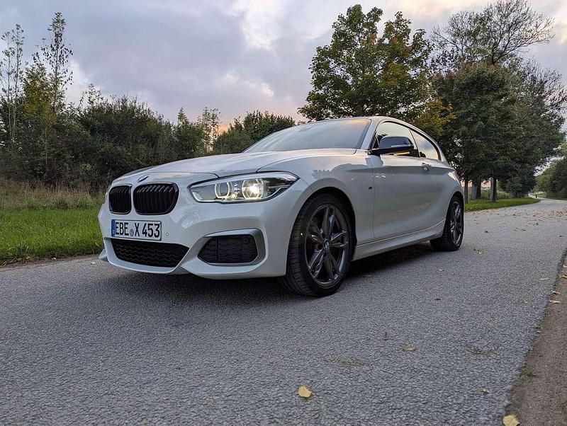 Gebraucht 2017 BMW M140 M Performance Limousine | 27.400 € (Superpreis) - Bild 1/4