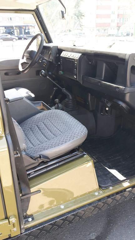 Gebraucht Land Rover Defender 122 PS (89 kW) 2002 Grün Kombi