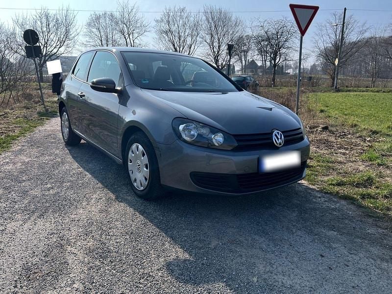 Gebraucht VW Golf VI Trendline 80 PS (58 kW) 2010 Grau Kleinwagen