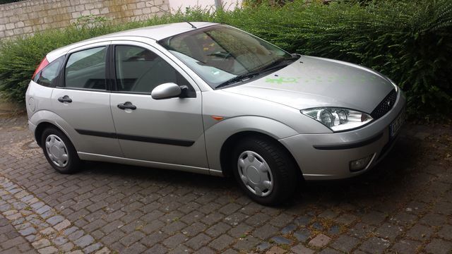 Usata Ford Focus 101 CV (74 kW) 2002 Argento Berlina