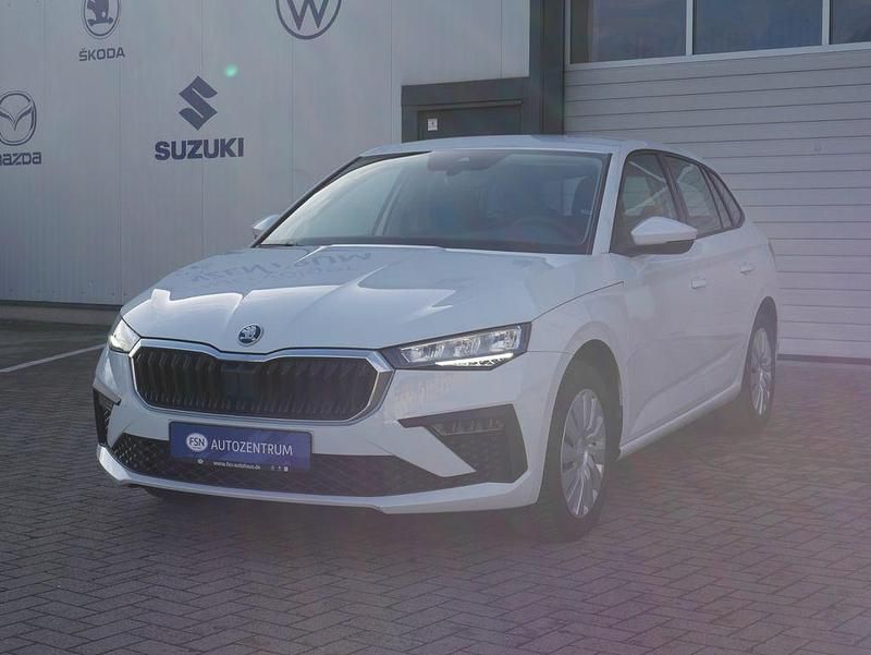 Gebraucht Skoda Scala Essence 95 PS (69 kW) 2025 Weiß Kleinwagen