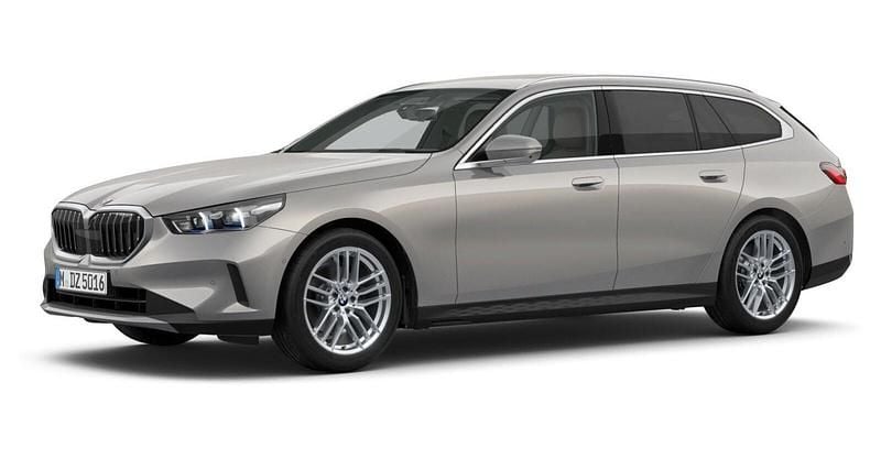 Grau Gebraucht 2025 BMW 520 Comfort Edition Kombi | 51.678 € (Guter Preis) - Bild 1/4