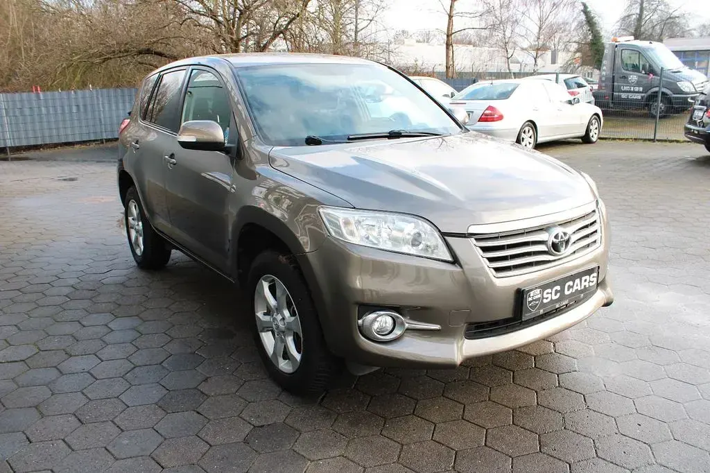 Gebraucht Toyota RAV4 Life 158 PS (116 kW) 2010 Braun SUV