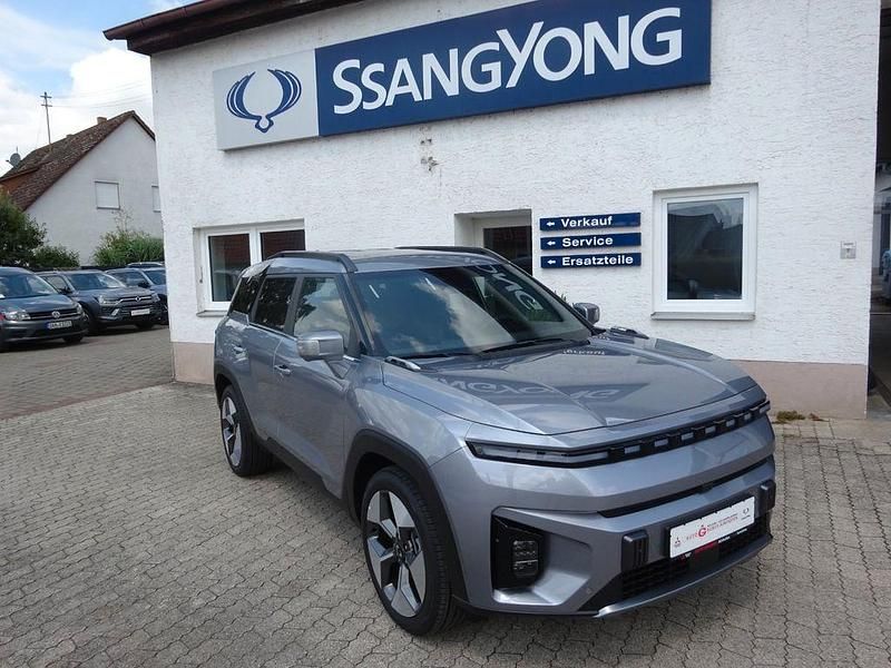 Grau Gebraucht 2024 Ssangyong Torres EVX SUV | 45.400 € - Bild 1/4