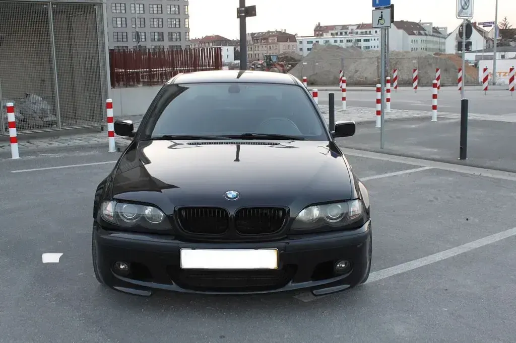 Gebraucht BMW 320 Sport Line 150 PS (110 kW) 2003 Schwarz Limousine