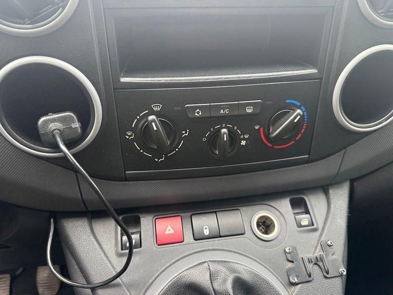 Gebraucht Citroën Berlingo Attraction 75 PS (55 kW) 2013 Grau Van / Kleinbus