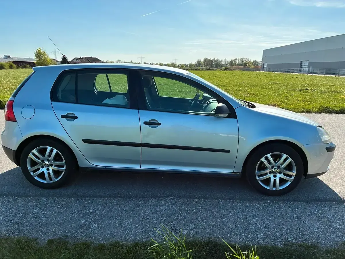Gebraucht VW Golf V 90 PS (66 kW) 2007 Silber Kleinwagen