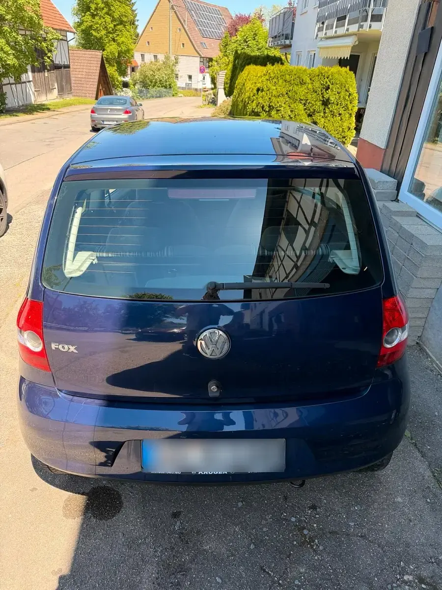 Gebraucht VW Fox 54 PS (39 kW) 2006 Blau Kleinwagen