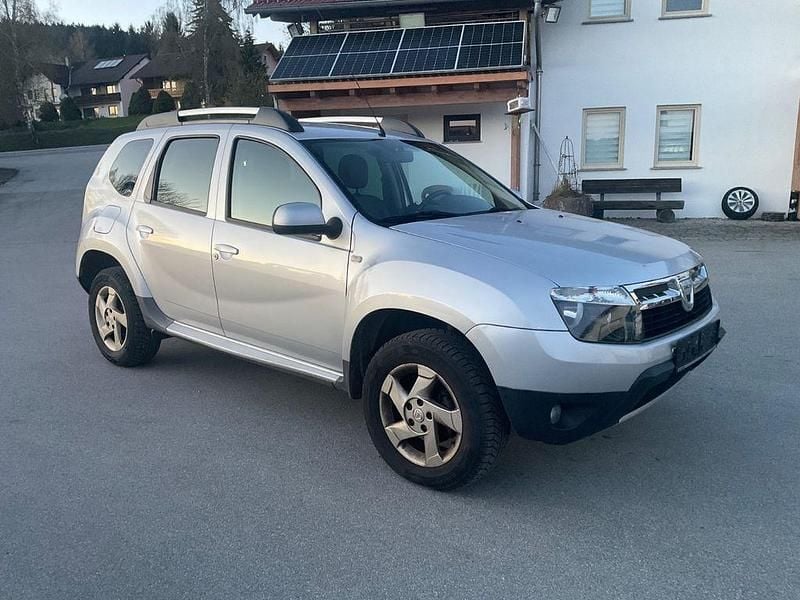 Usado Dacia Duster Prestige 110 HP (80 kW) 2011 Cinzento SUV