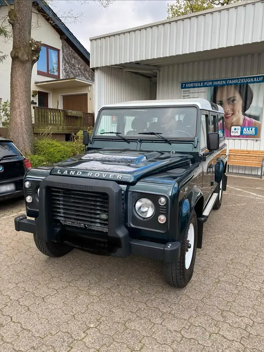 Gebraucht Land Rover Defender 122 PS (89 kW) 2013 Grün SUV