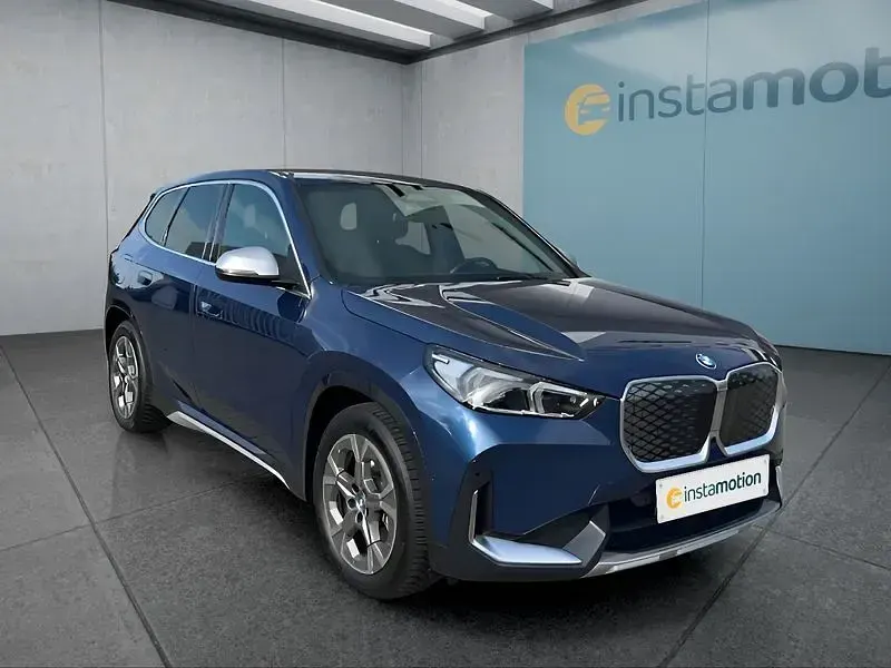 Gebraucht BMW iX1 225 kW (306 PS) 2024 Blau SUV