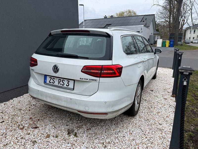 Gebraucht VW Passat Highline 150 PS (110 kW) 2016 Weiß Kombi