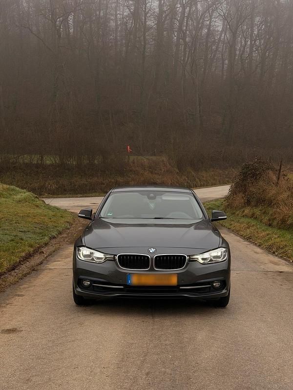 Usata BMW 330 265 CV (194 kW) 2017 Grigio Berlina