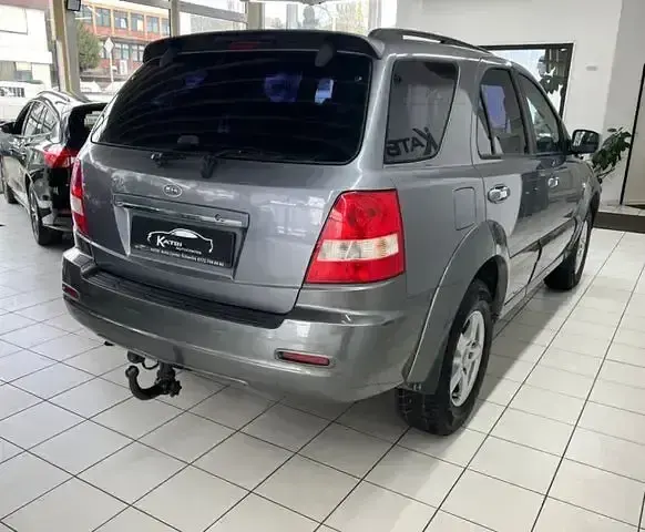 Używany Kia Sorento 140 KM (102 kW) 2005 Szary SUV