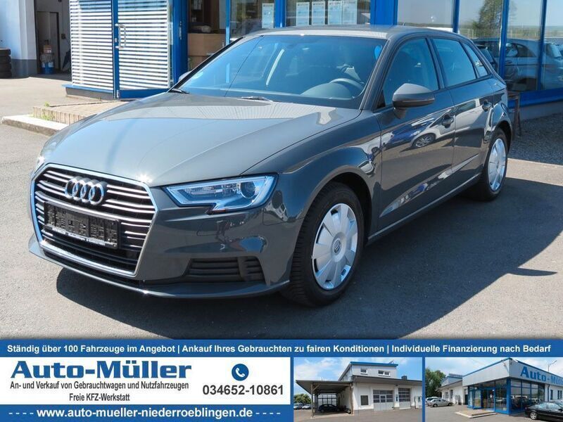Grau Gebraucht 2018 Audi A3 Sportback Limousine | 17.990 € (Guter Preis) - Bild 1/4