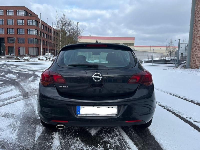 Gebraucht Opel Astra Sport 120 PS (88 kW) 2010 Schwarz Kleinwagen