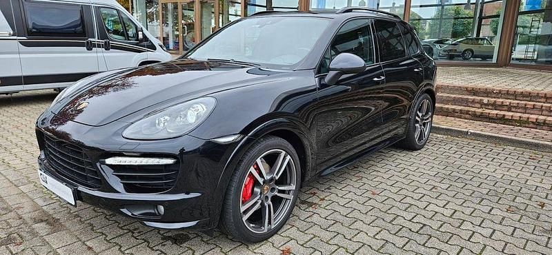 Schwarz Gebraucht 2013 Porsche Cayenne GTS SUV | 32.900 € (Teuer) - Bild 1/4
