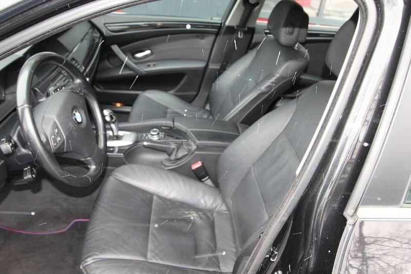 Gebraucht BMW 523 Exclusive 190 PS (139 kW) 2008 Schwarz Kombi
