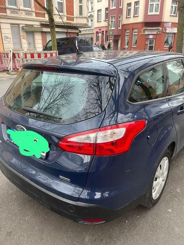 Gebraucht Ford Focus Titanium 116 PS (85 kW) 2013 Blau Kombi