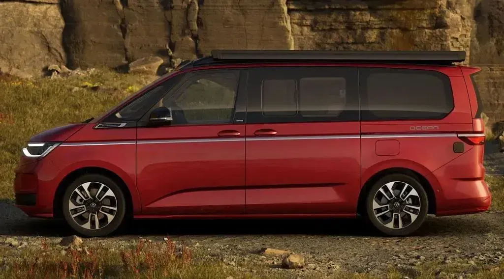 Neu VW T7 California 150 PS (110 kW) 2026 Schwarz Van