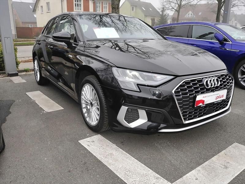 Gebraucht Audi A3 Sportback Ambiente 116 PS (85 kW) 2024 Schwarz Kleinwagen