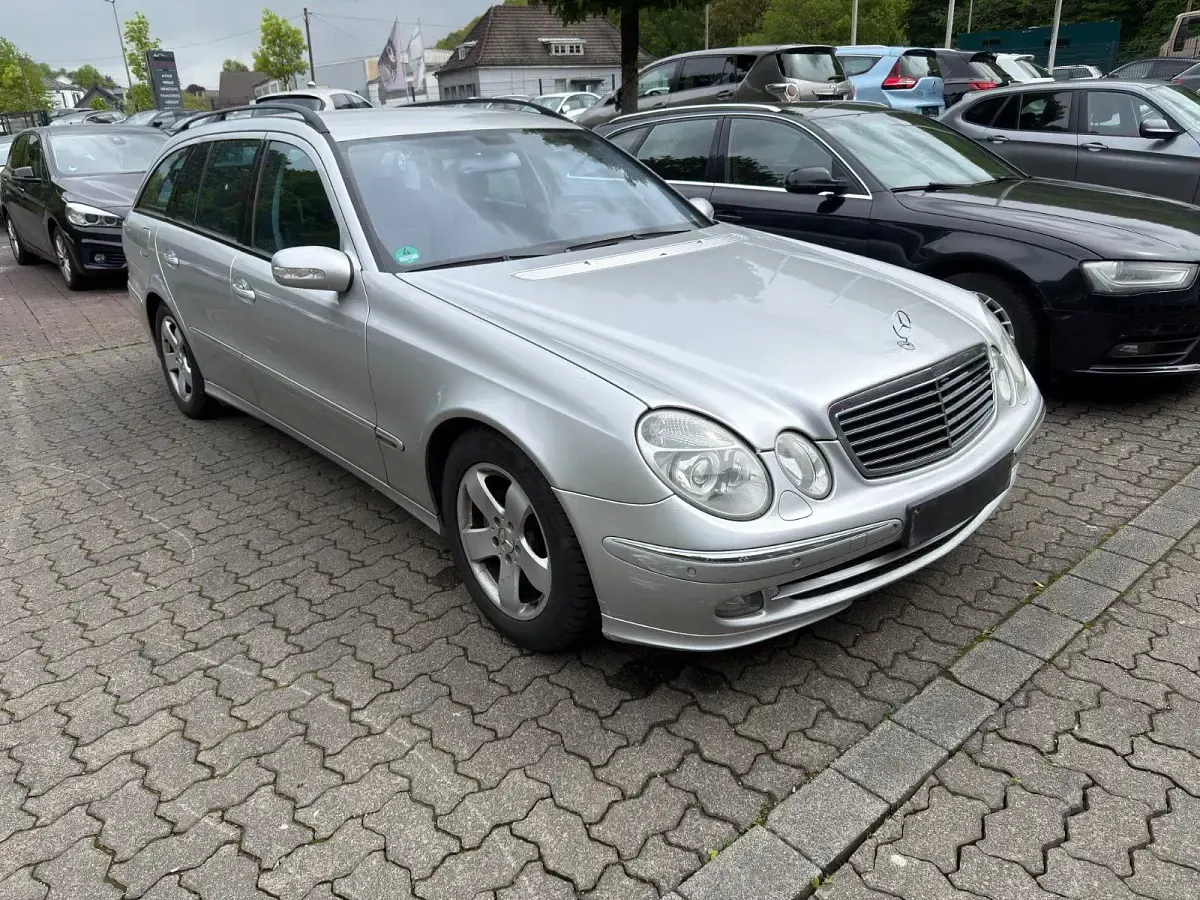 Używany Mercedes E280 Avantgarde 177 KM (130 kW) 2005 Srebrny Kombi