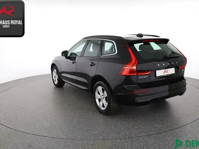 Używany Volvo XC60 197 KM (144 kW) 2021 Czarny SUV