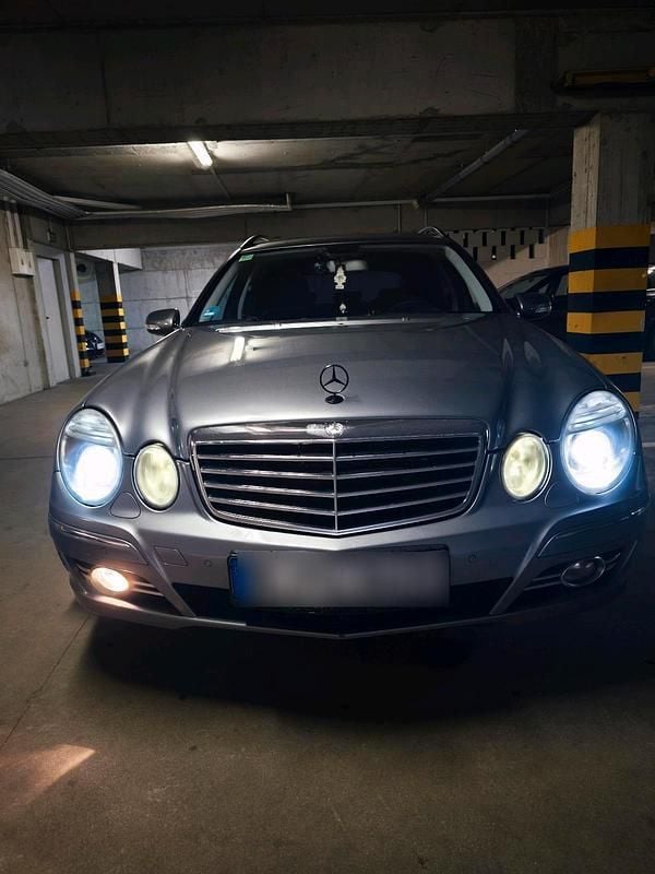 Gebraucht Mercedes E280 190 PS (139 kW) 2008 Grau Kombi