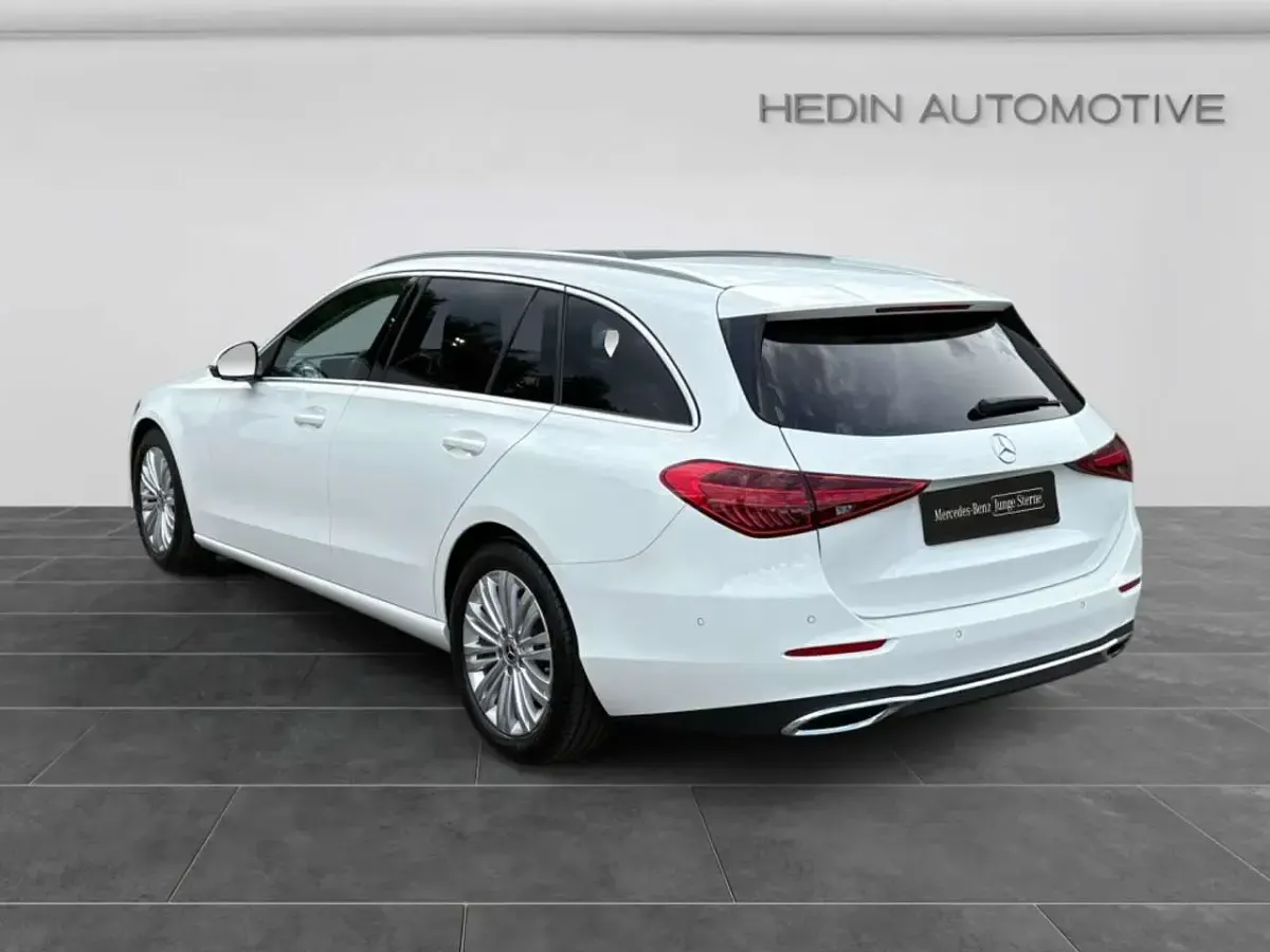 Gebraucht Mercedes C220 Avantgarde 197 PS (144 kW) 2025 Weiß Kombi