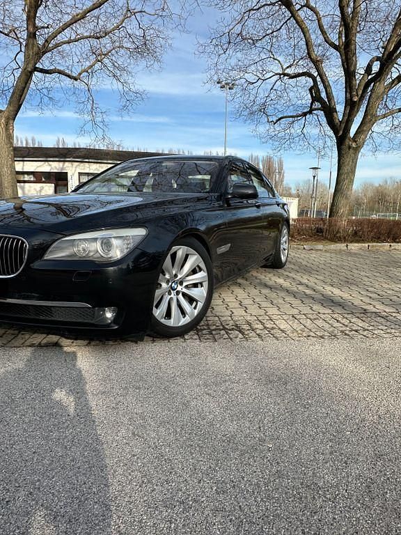 Gebraucht BMW ActiveHybrid 7 Performance 465 PS (342 kW) 2012 Schwarz Limousine