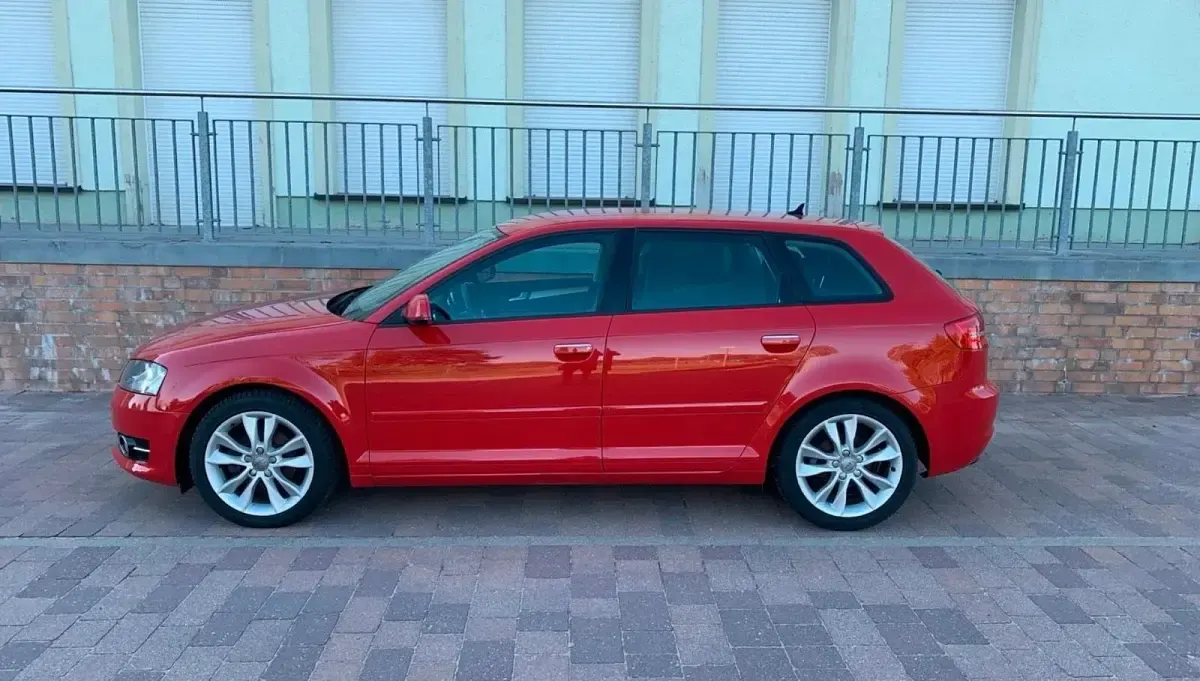 Używany Audi A3 S-Line 105 KM (77 kW) 2012 Czerwony Hatchback