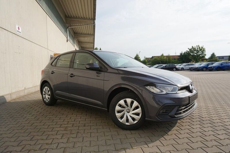 Rauchgrau Gebraucht 2023 VW Polo Life Limousine | 16.950 € (Guter Preis) - Bild 1/4