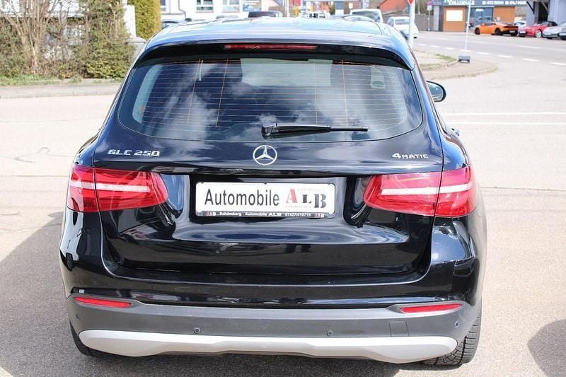 Gebraucht Mercedes GLC250 211 PS (155 kW) 2018 Schwarz SUV
