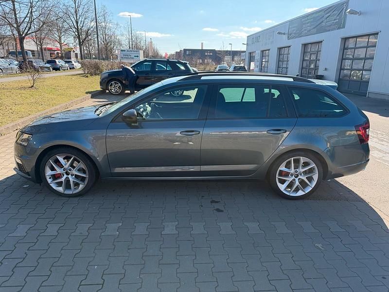 Gebraucht Skoda Octavia vRS 184 PS (135 kW) 2018 Grau Kombi