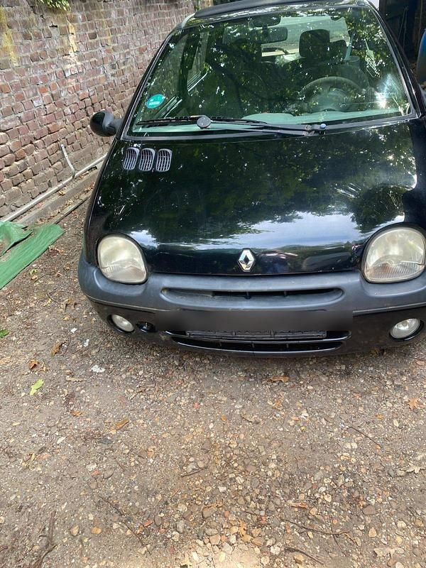 Schwarz Gebraucht 2001 Renault Twingo Kleinwagen | 400 € - Bild 1/3