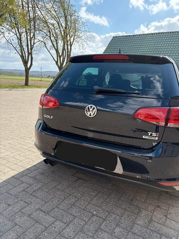 Gebraucht VW Golf VII LOUNGE 125 PS (91 kW) 2016 Schwarz Kombi