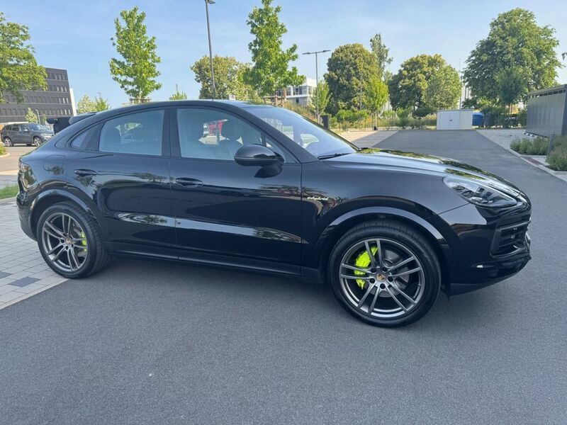 Schwarz Gebraucht 2021 Porsche Cayenne SUV | 74.900 € (Fairer Preis) - Bild 1/4