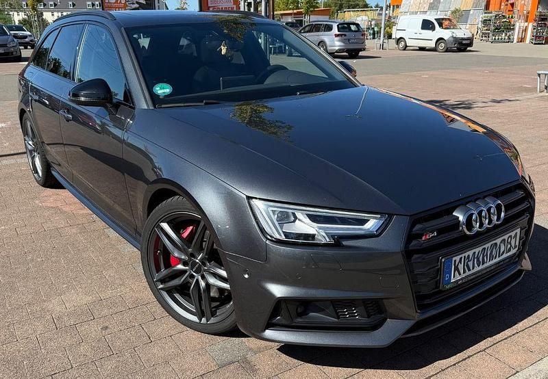 Grau Gebraucht 2018 Audi S4 Ambiente Kombi | 32.900 € (Fairer Preis) - Bild 1/4