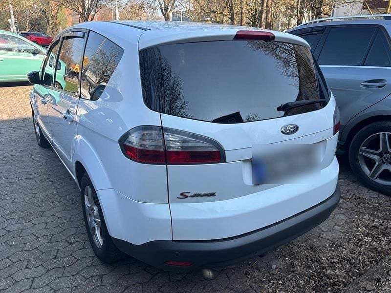 Używany Ford S-MAX S 140 KM (102 kW) 2009 Biały Minivan