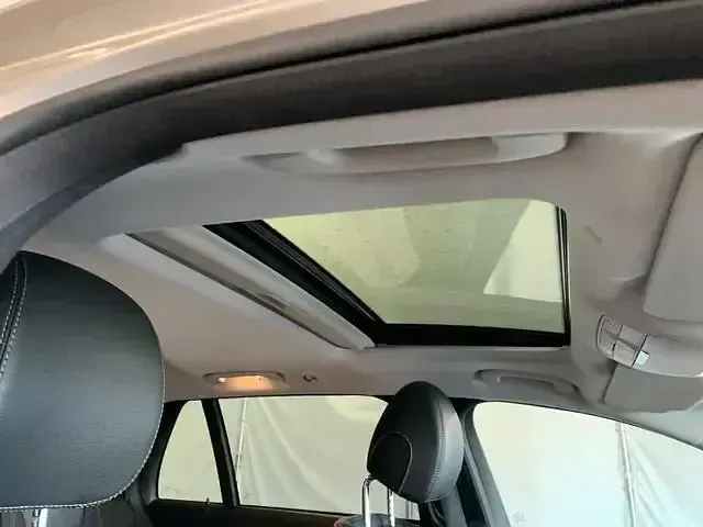 Gebraucht Mercedes E220 Avantgarde 200 PS (147 kW) 2023 Mojavesilber metalliclack (metallic) Kombi