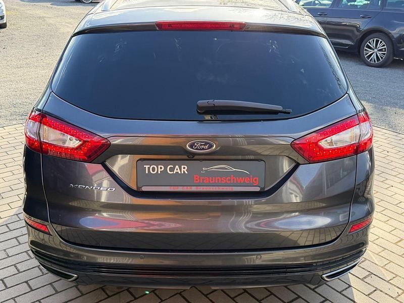 Gebraucht Ford Mondeo Titanium 179 PS (131 kW) 2016 Grau Kombi