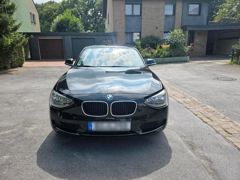 Schwarz Gebraucht 2012 BMW 116 Kleinwagen | 6.899 € (Fairer Preis) - Bild 1/4