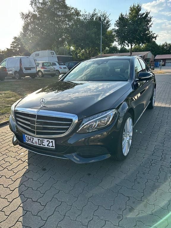 Schwarz Gebraucht 2015 Mercedes C200 Avantgarde Limousine | 18.499 € (Guter Preis) - Bild 1/4