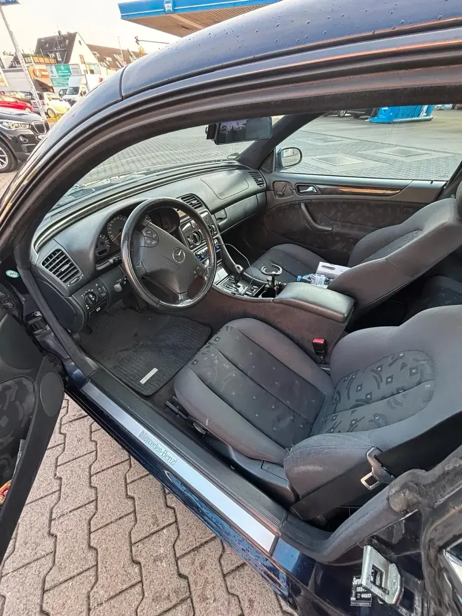 Gebraucht Mercedes CLK230 197 PS (144 kW) 2001 Andere farben Coupé
