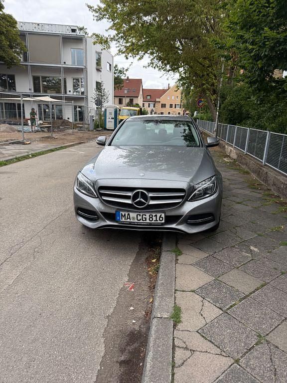 Silber Gebraucht 2014 Mercedes C200 Avantgarde Limousine | 14.900 € (Fairer Preis) - Bild 1/4