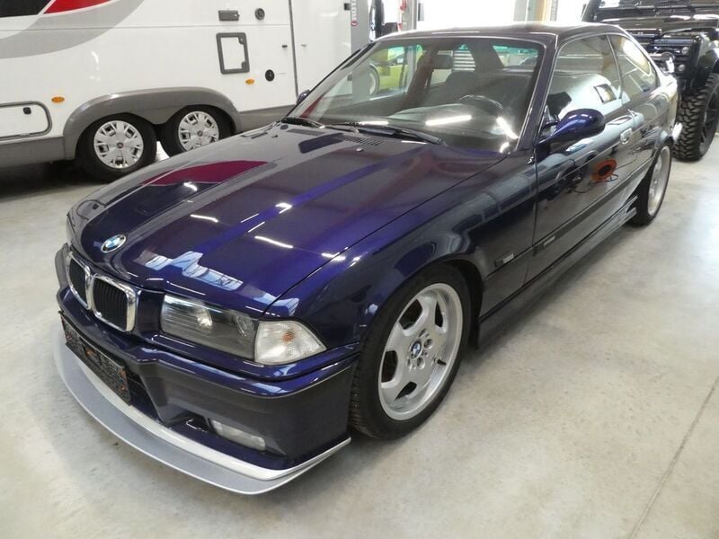 Blau metallic Gebraucht 1992 BMW M3 Sport Line Coupé | 23.990 € - Bild 1/4